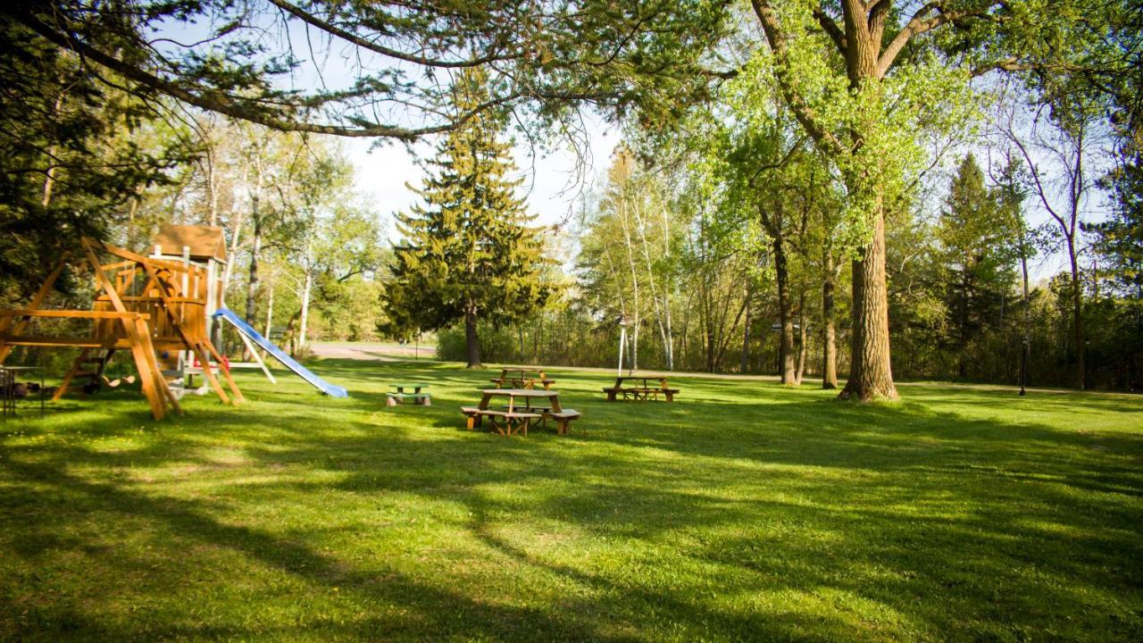Curriers Lakeview Lodge Rice Lake Bagian luar foto